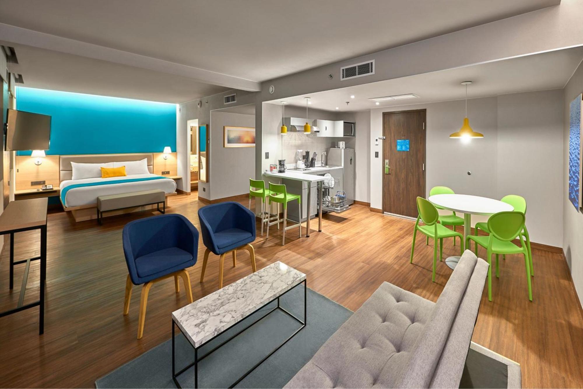 Alfredo V. Bonfil City Express Suites By Marriott Cancun Aeropuerto מראה חיצוני תמונה